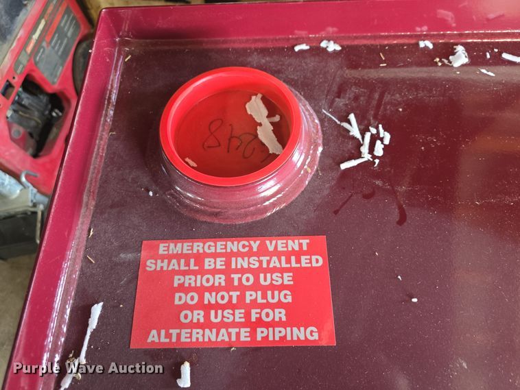 image for item EK5041 2018 Reznor oil tank