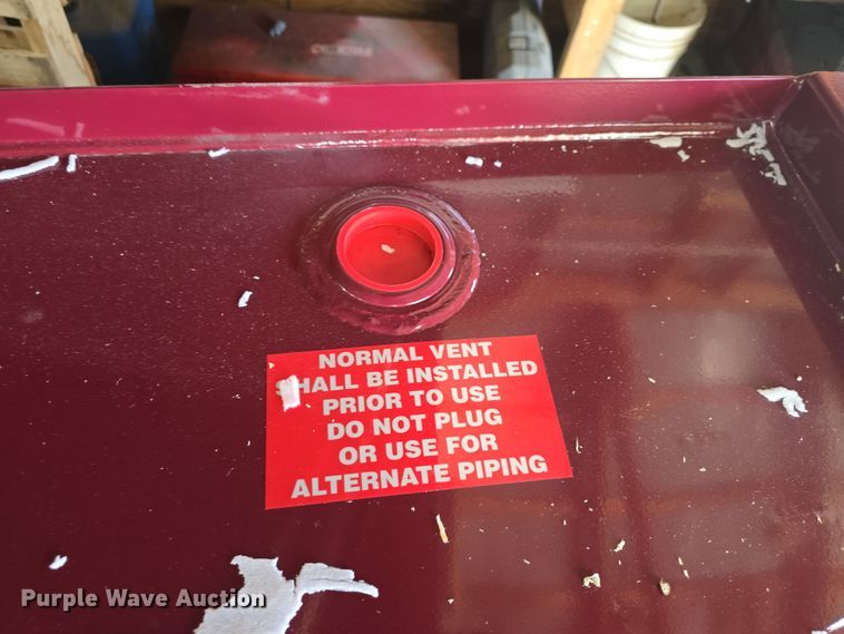 image for item EK5041 2018 Reznor oil tank