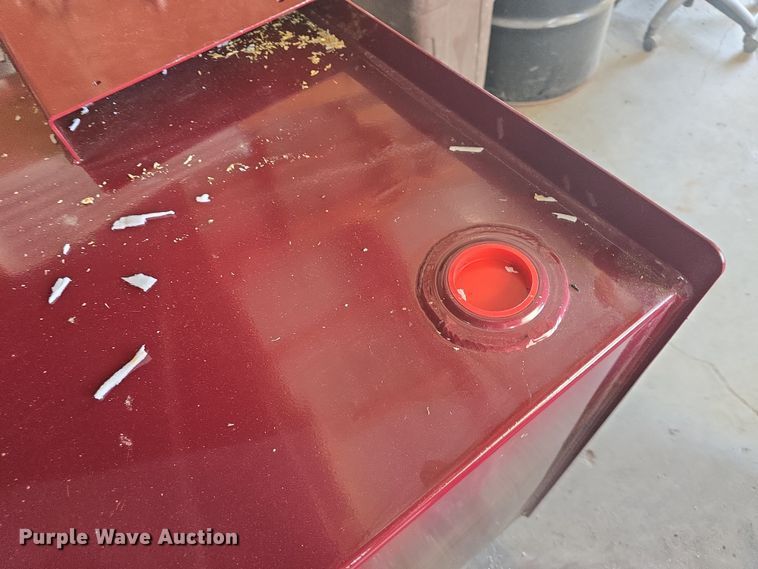 image for item EK5041 2018 Reznor oil tank