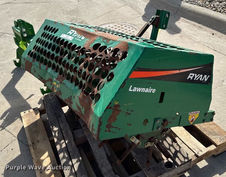 image for item EM3534 Ryan Lawnaire  aerator