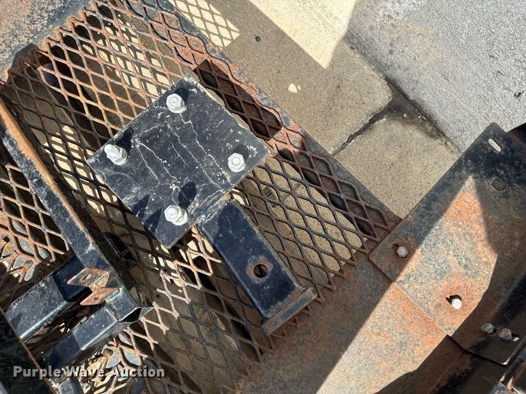 image for item EM3536 B&B Tech hitch rack