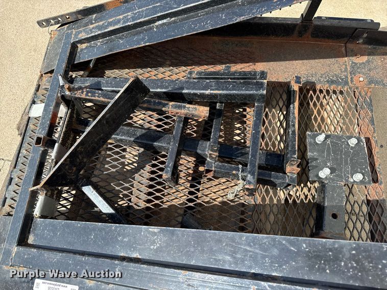 image for item EM3536 B&B Tech hitch rack