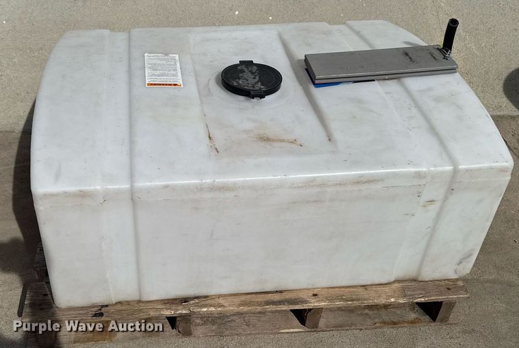 image for item EM3538 (2) poly tanks