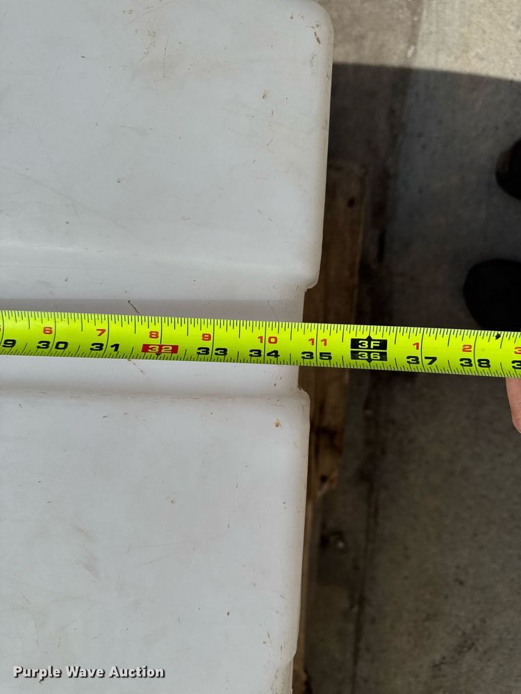 image for item EM3538 (2) poly tanks