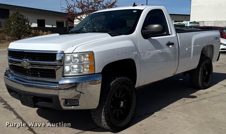 image for item EM3540 2007 Chevrolet Silverado 2500HD pickup truck