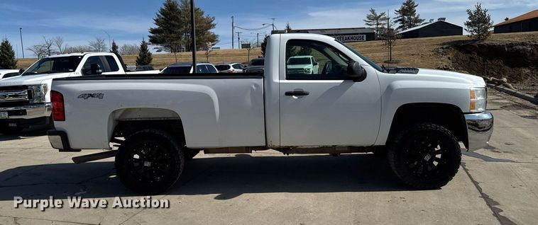 image for item EM3540 2007 Chevrolet Silverado 2500HD pickup truck