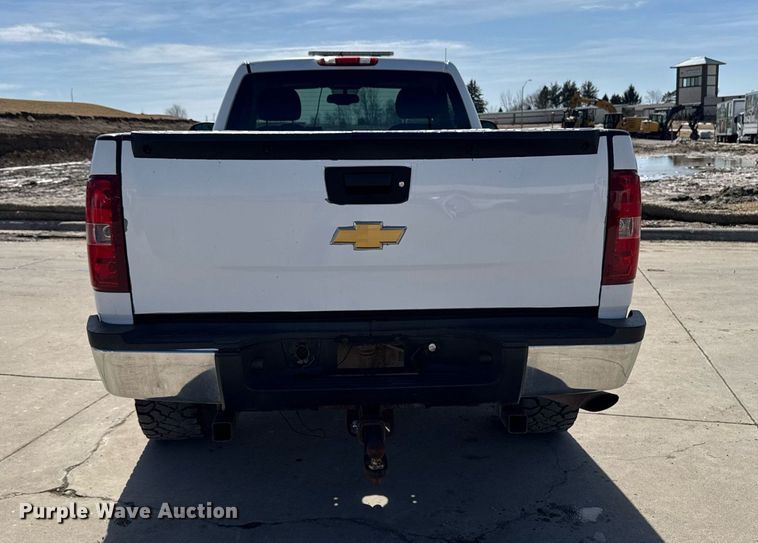 image for item EM3540 2007 Chevrolet Silverado 2500HD pickup truck