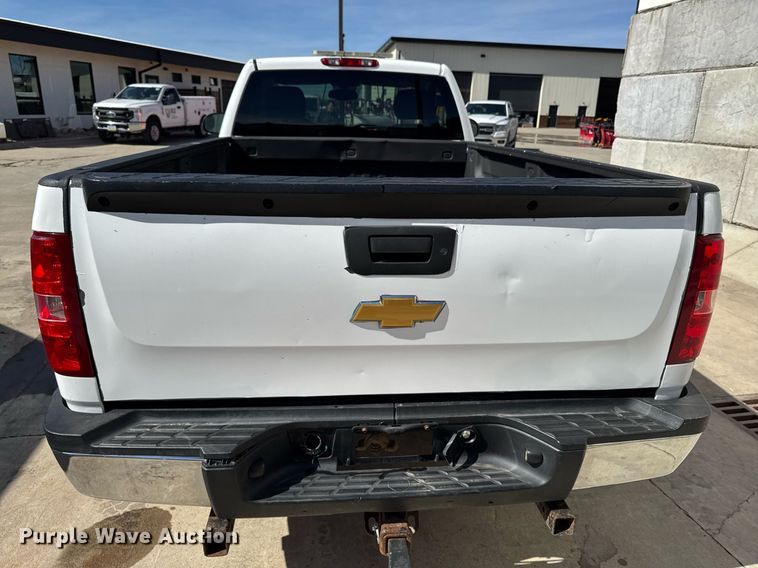 image for item EM3540 2007 Chevrolet Silverado 2500HD pickup truck