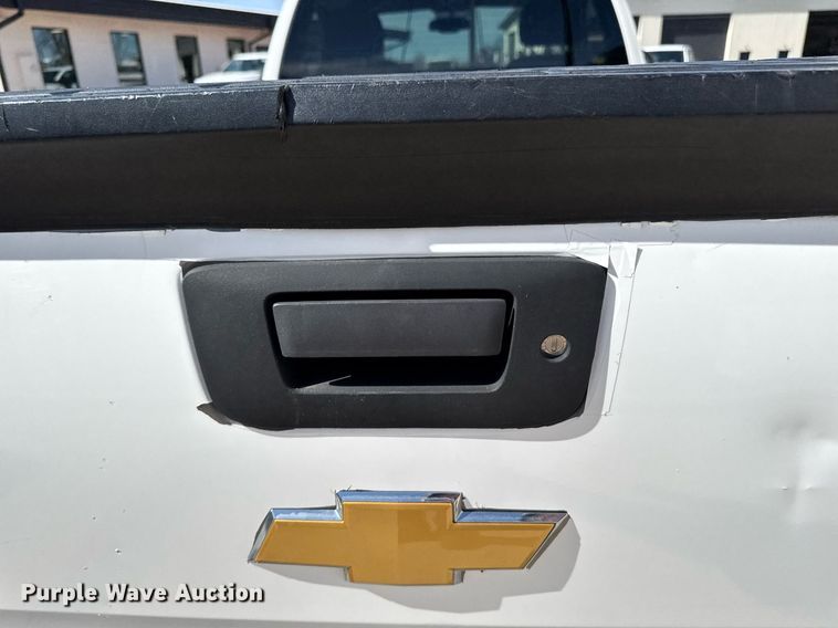 image for item EM3540 2007 Chevrolet Silverado 2500HD pickup truck