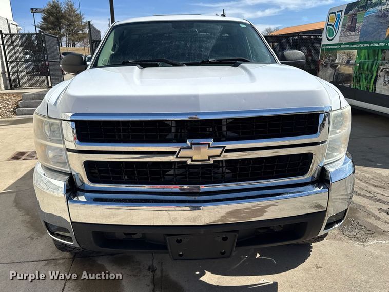 image for item EM3540 2007 Chevrolet Silverado 2500HD pickup truck