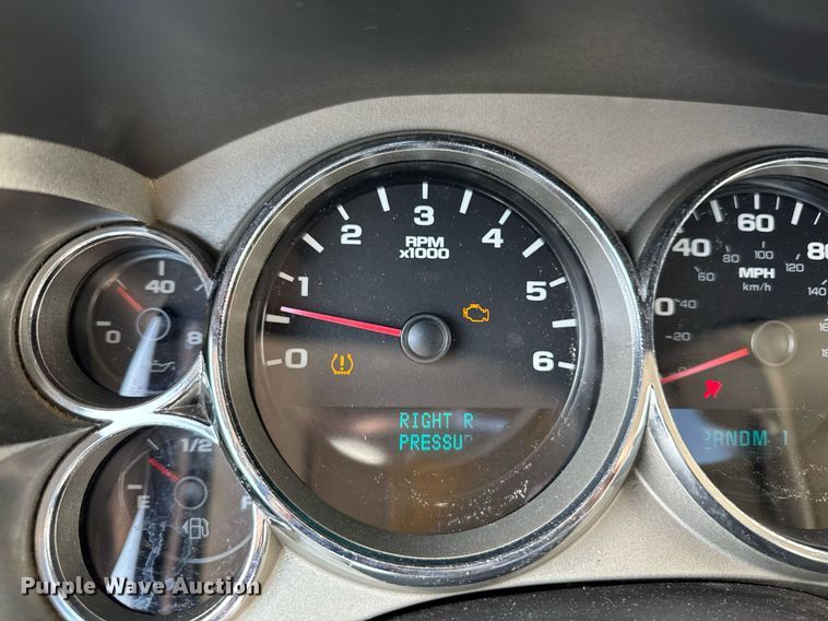 image for item EM3540 2007 Chevrolet Silverado 2500HD pickup truck