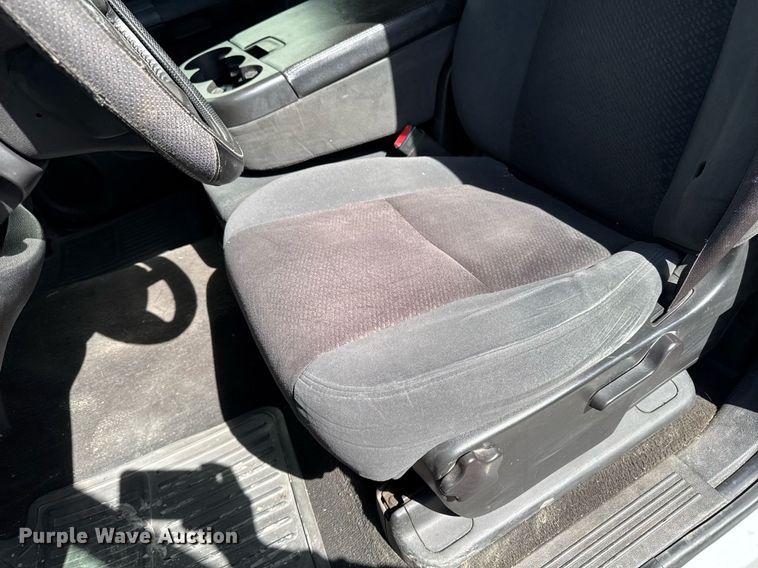 image for item EM3540 2007 Chevrolet Silverado 2500HD pickup truck