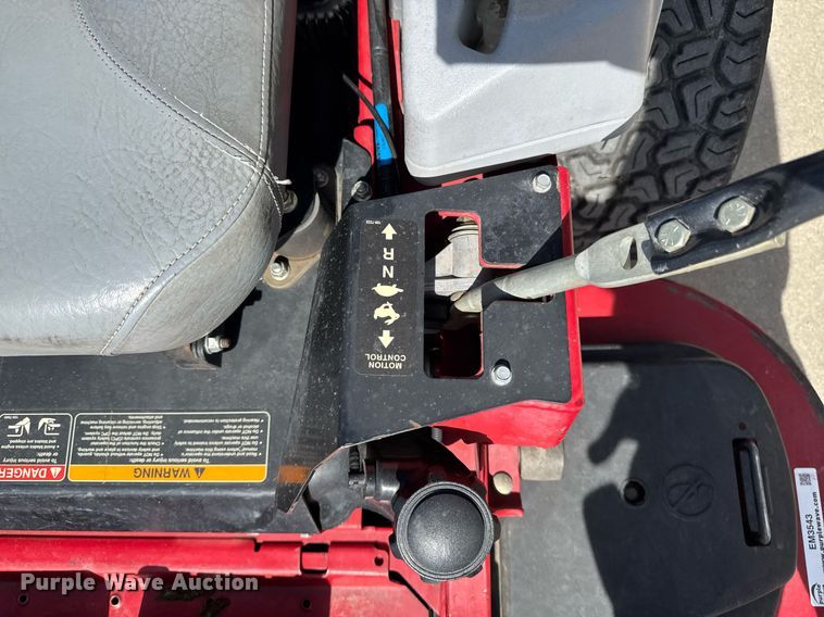 image for item EM3543 2009 Exmark LZZ27KC606 ZTR lawn mower