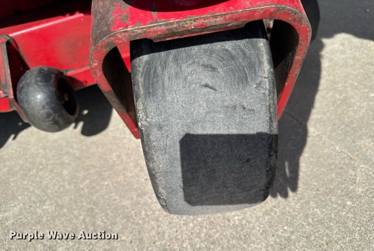 image for item EM3543 2009 Exmark LZZ27KC606 ZTR lawn mower