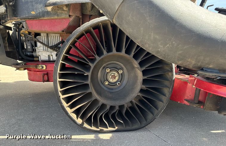 image for item EM3543 2009 Exmark LZZ27KC606 ZTR lawn mower