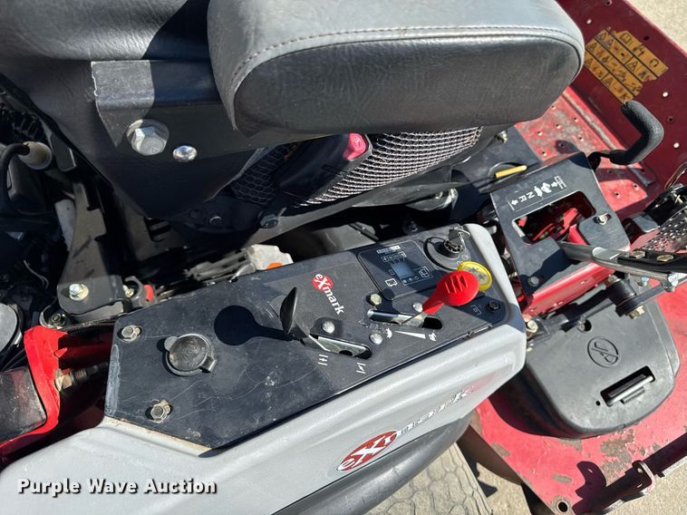 image for item EM3551 2015 Exmark LZX801GKA60600 ZTR lawn mower