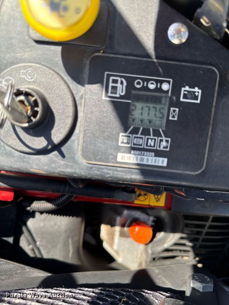 image for item EM3551 2015 Exmark LZX801GKA60600 ZTR lawn mower