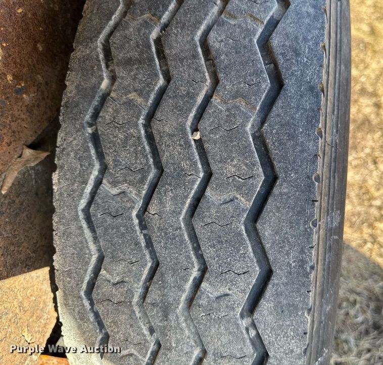 image for item EM3558 2013 H&H equipment trailer