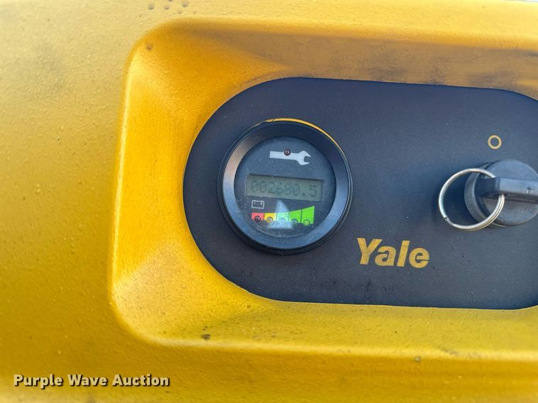 image for item EM3560 Yale MPW066SEN12T2796 pallet jack