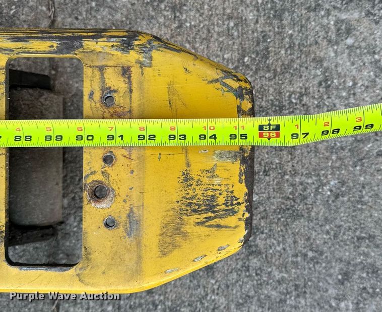 image for item EM3560 Yale MPW066SEN12T2796 pallet jack