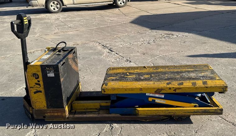 image for item EM3561 Yale MPB040ACN24C2748 pallet jack