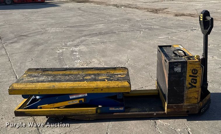 image for item EM3561 Yale MPB040ACN24C2748 pallet jack