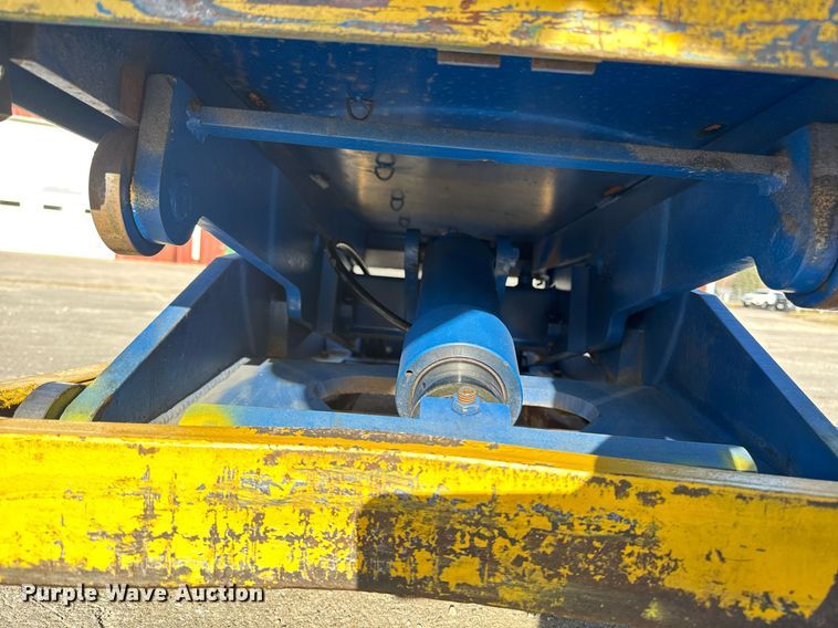 image for item EM3561 Yale MPB040ACN24C2748 pallet jack