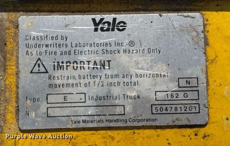 image for item EM3561 Yale MPB040ACN24C2748 pallet jack