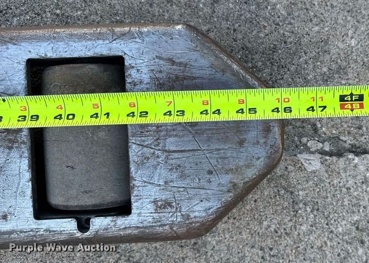 image for item EM3563 Yale MPB045VGN24T2646 pallet Jack