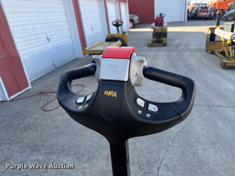 image for item EM3563 Yale MPB045VGN24T2646 pallet Jack
