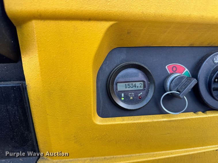 image for item EM3563 Yale MPB045VGN24T2646 pallet Jack