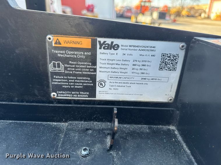 image for item EM3563 Yale MPB045VGN24T2646 pallet Jack