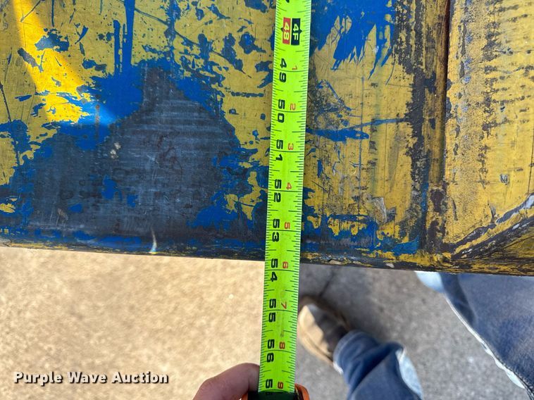 image for item EM3564 Yale MPB040-EN24T2748 pallet jack