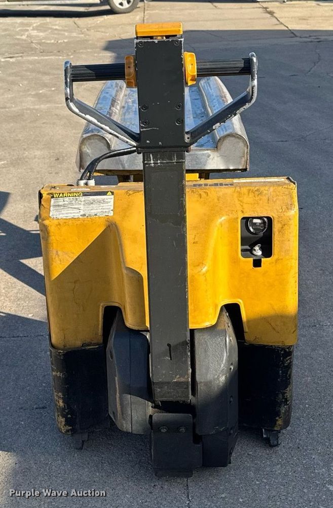 image for item EM3565 Caterpillar NPP40 lift table