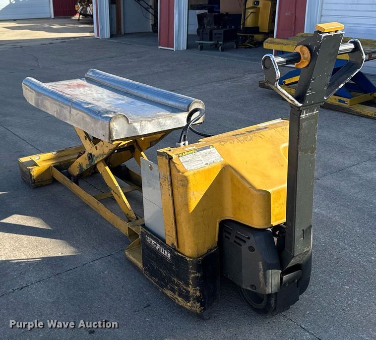 image for item EM3565 Caterpillar NPP40 lift table