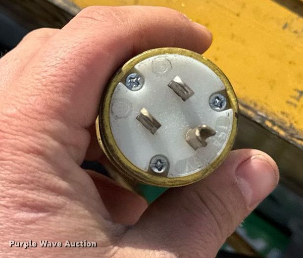 image for item EM3565 Caterpillar NPP40 lift table