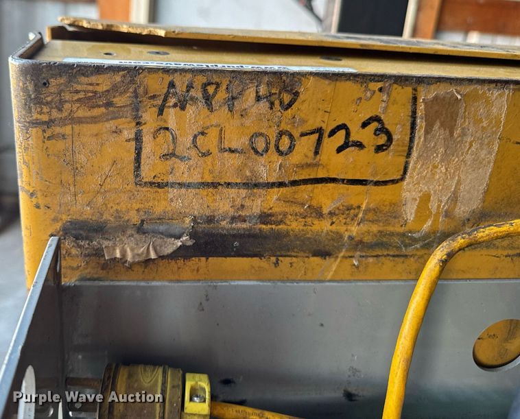 image for item EM3565 Caterpillar NPP40 lift table