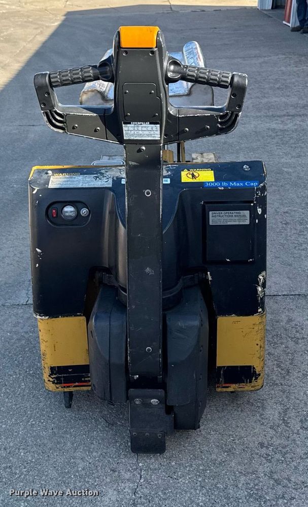 image for item EM3566 Caterpillar NPP40 lift table