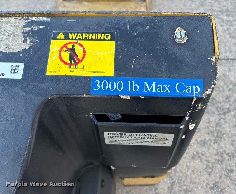 image for item EM3566 Caterpillar NPP40 lift table