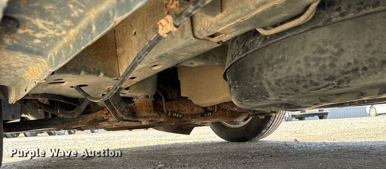 image for item EM3575 2008 Chrysler Town & Country van