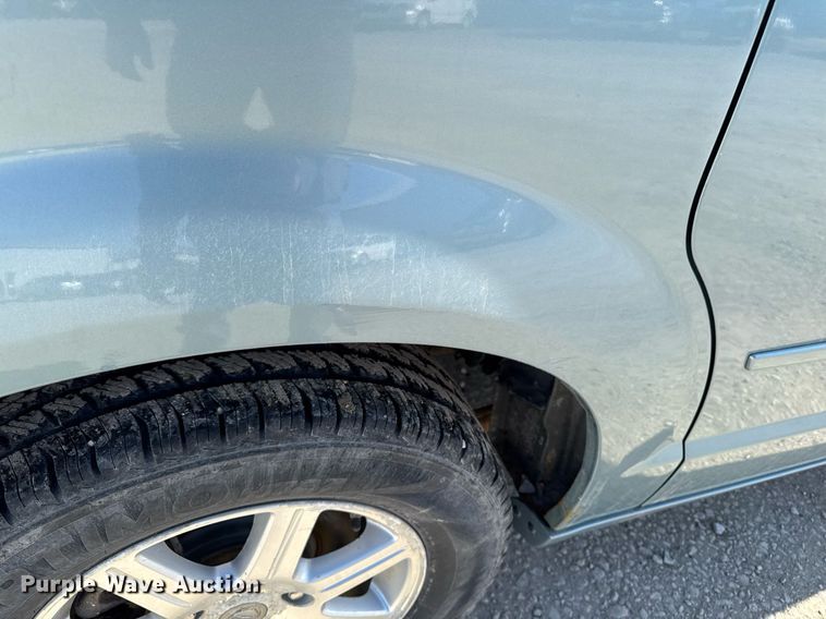 image for item EM3575 2008 Chrysler Town & Country van