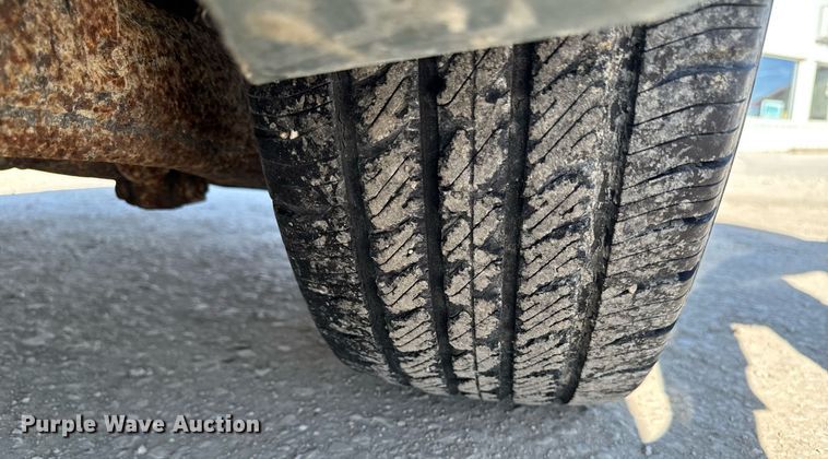 image for item EM3575 2008 Chrysler Town & Country van