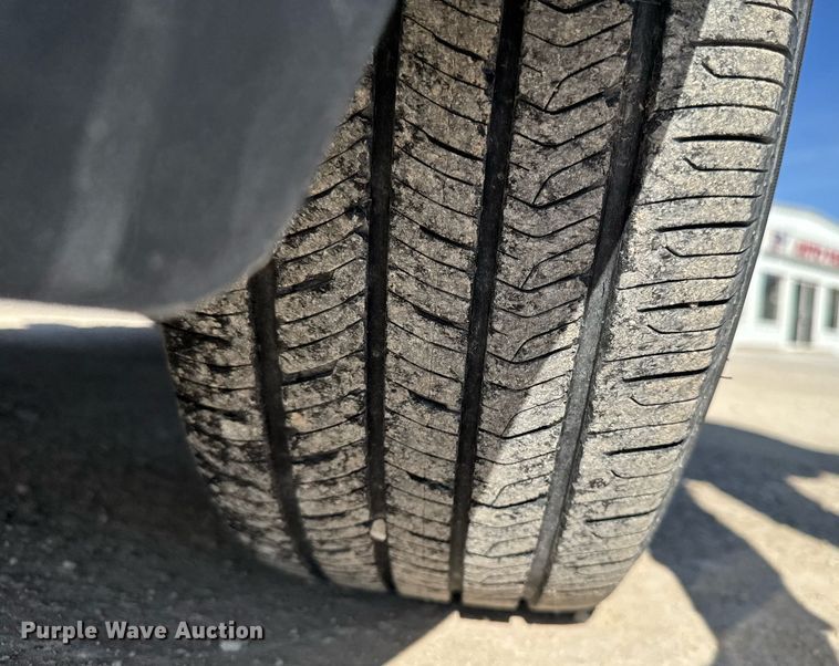 image for item EM3575 2008 Chrysler Town & Country van