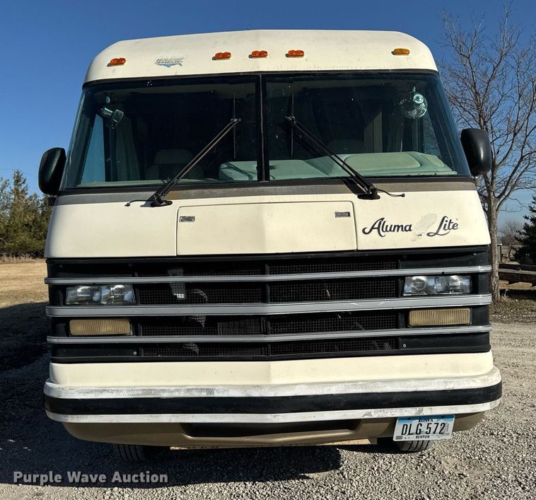 image for item EM3585 1991 Holiday Rambler Aluma Lite RV