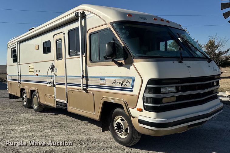 image for item EM3585 1991 Holiday Rambler Aluma Lite RV