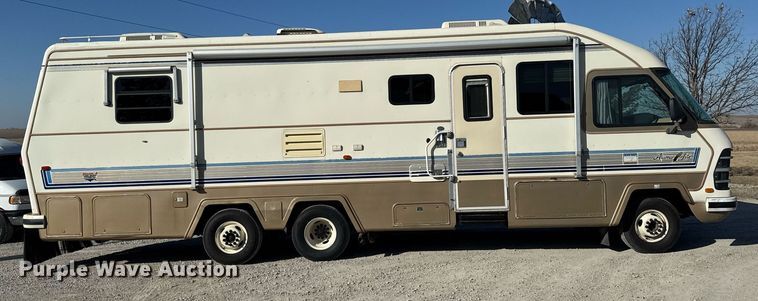image for item EM3585 1991 Holiday Rambler Aluma Lite RV