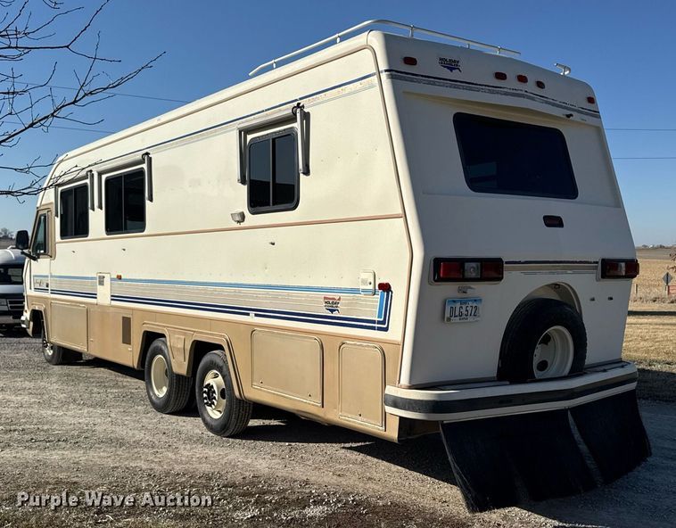 image for item EM3585 1991 Holiday Rambler Aluma Lite RV