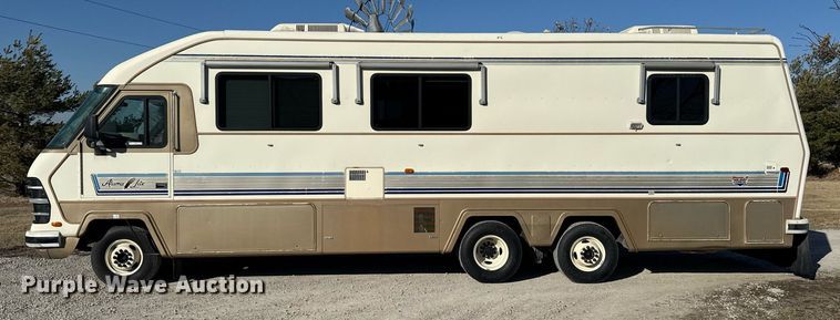 image for item EM3585 1991 Holiday Rambler Aluma Lite RV