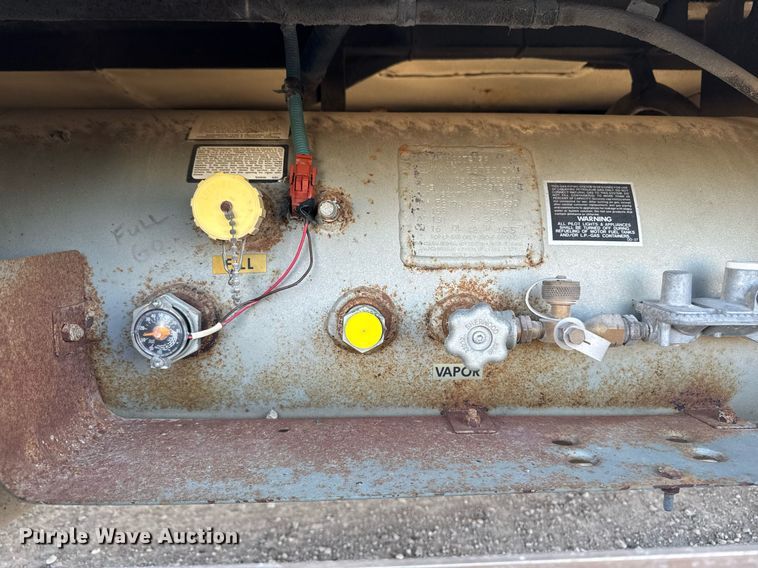 image for item EM3585 1991 Holiday Rambler Aluma Lite RV