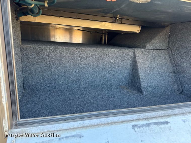 image for item EM3585 1991 Holiday Rambler Aluma Lite RV